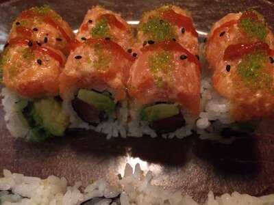 Fujiyama Steakhouse & Sushi