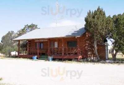 Queen Cafe' & Camp Ground