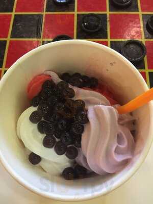 Orange Leaf Frozen Yogurt