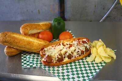 La Roma Pizza & Subs