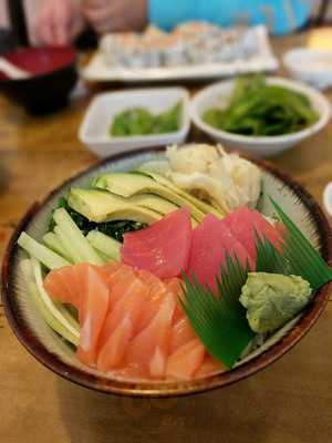 Sake Sushi