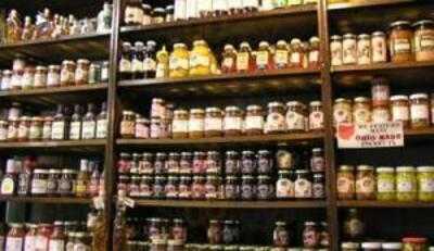 L E Huck & Sons Farm Market