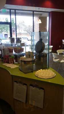 Menchie's Frozen Yogurt