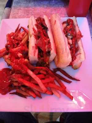 Cee Gees Bar And Grill