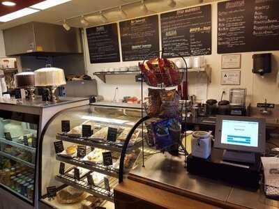 Savory Plum Cafe & Bakery