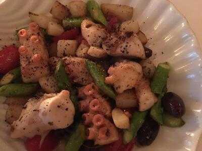 Romolas Seafood And Grille