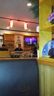 Momiji Sushi & Hibatchi