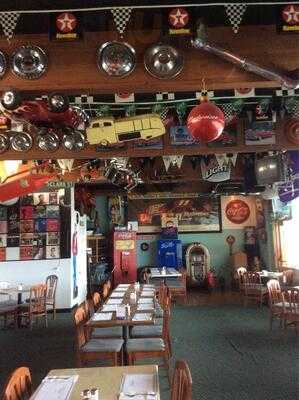 Elvis' Bar & Grill