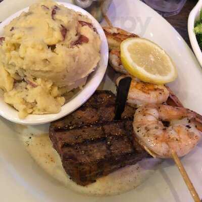 Mavericks Steak & Cocktails