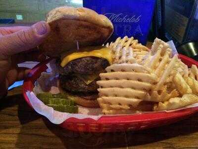 Circus Sports Bar And Grill