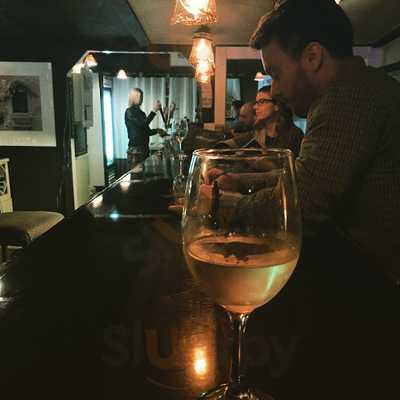 Niche Wine Bar