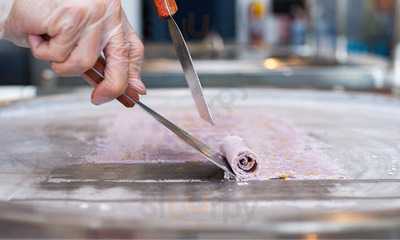 I-ce-ny Rolled Ice Cream