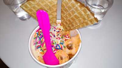 I-ce-ny Rolled Ice Cream