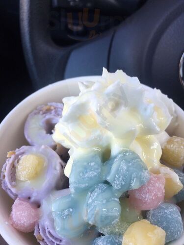 I-ce-ny Rolled Ice Cream