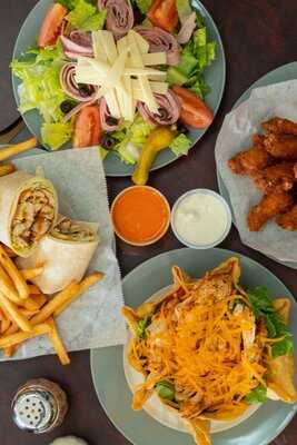 Kenny's Pizzeria & Deli