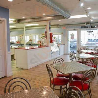 Moo's Place Ice Cream