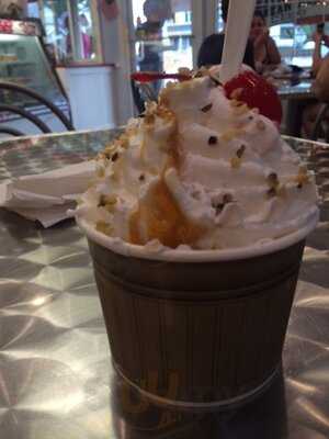 Moo's Place Ice Cream