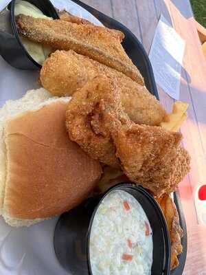 Jolly Roger Seafood House