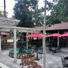 Cimmi's Courtyard Cafe