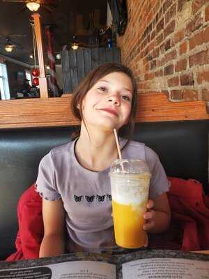 The Red Roaster Coffee And Eatery