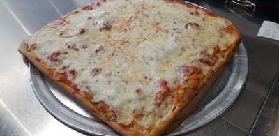 Mama's Pizza And Grill