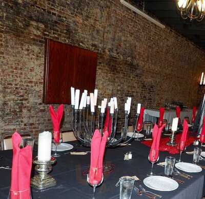 Black Cow Fat Pig Pub & Steak