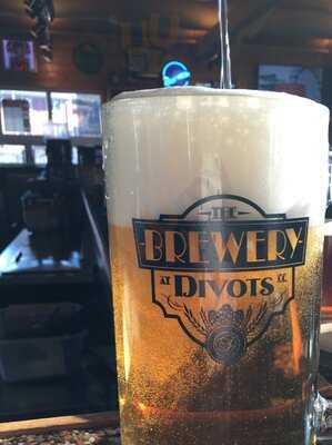 Sandbar & Grill At Divots