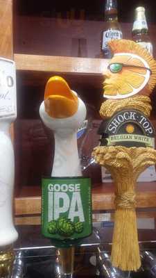 Sam's Giant Pizzeria And Restaurant