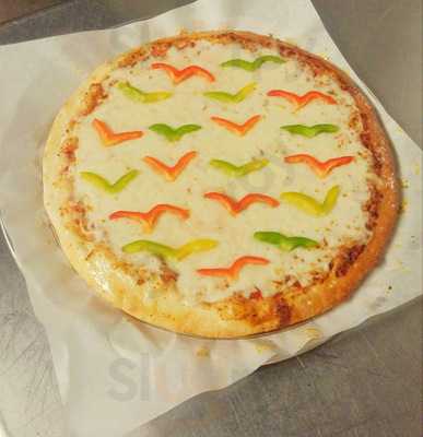 Sam's Giant Pizzeria And Restaurant