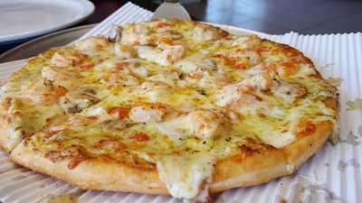 Sam's Giant Pizzeria And Restaurant