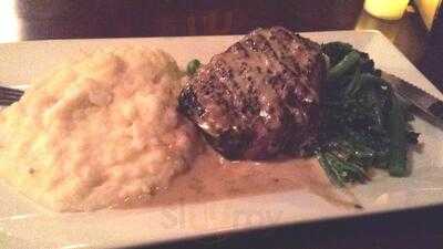 Carriage House Restaurant And Tavern Ii