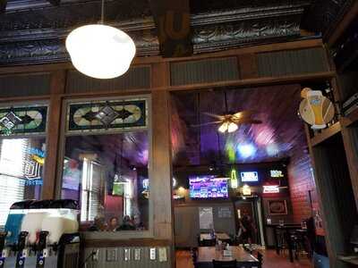 Harry's Hair Cuts & Hot Towels