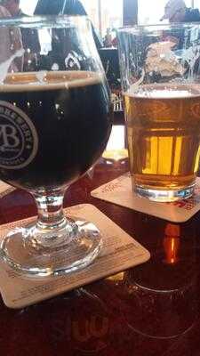 Dj's Tap House & Grill