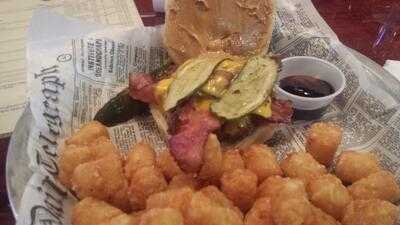 Dj's Tap House & Grill