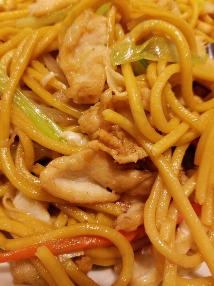 Basil Restaurant Sushi Bar & Asian Bistro