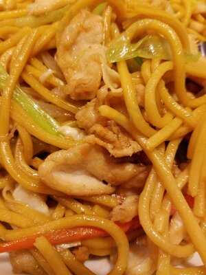 Basil Restaurant Sushi Bar & Asian Bistro