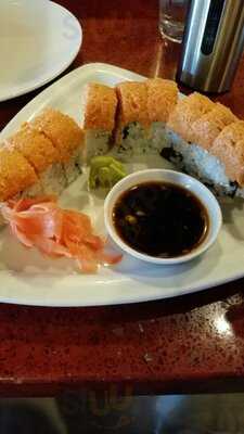 Basil Restaurant Sushi Bar & Asian Bistro