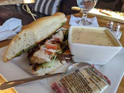 The Garden Bar On 6th