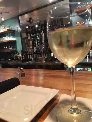 The Garden Bar On 6th