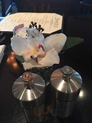 Samuel's At The Andover Inn