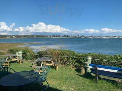 Hobbs Harborside Restaurant