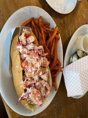 Litchfields Bar And Grill