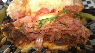 Hammer Back Bar & Grill