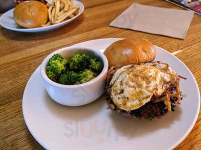 Applebee's Grill + Bar