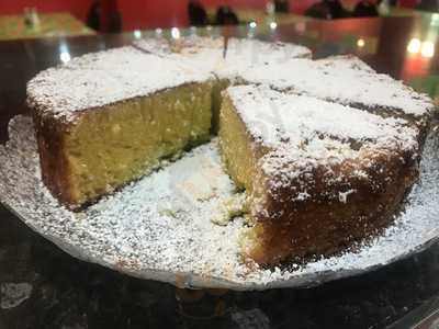 Un Nuevo Renacer Bakery