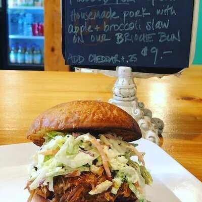 1690 House Bakeshop And Cafe