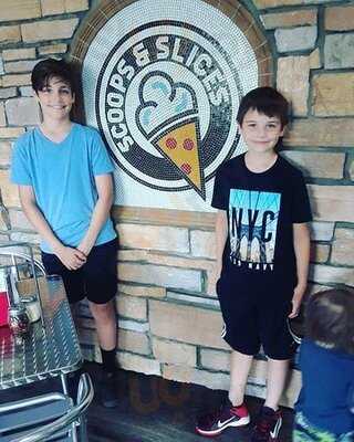 Scoops & Slices
