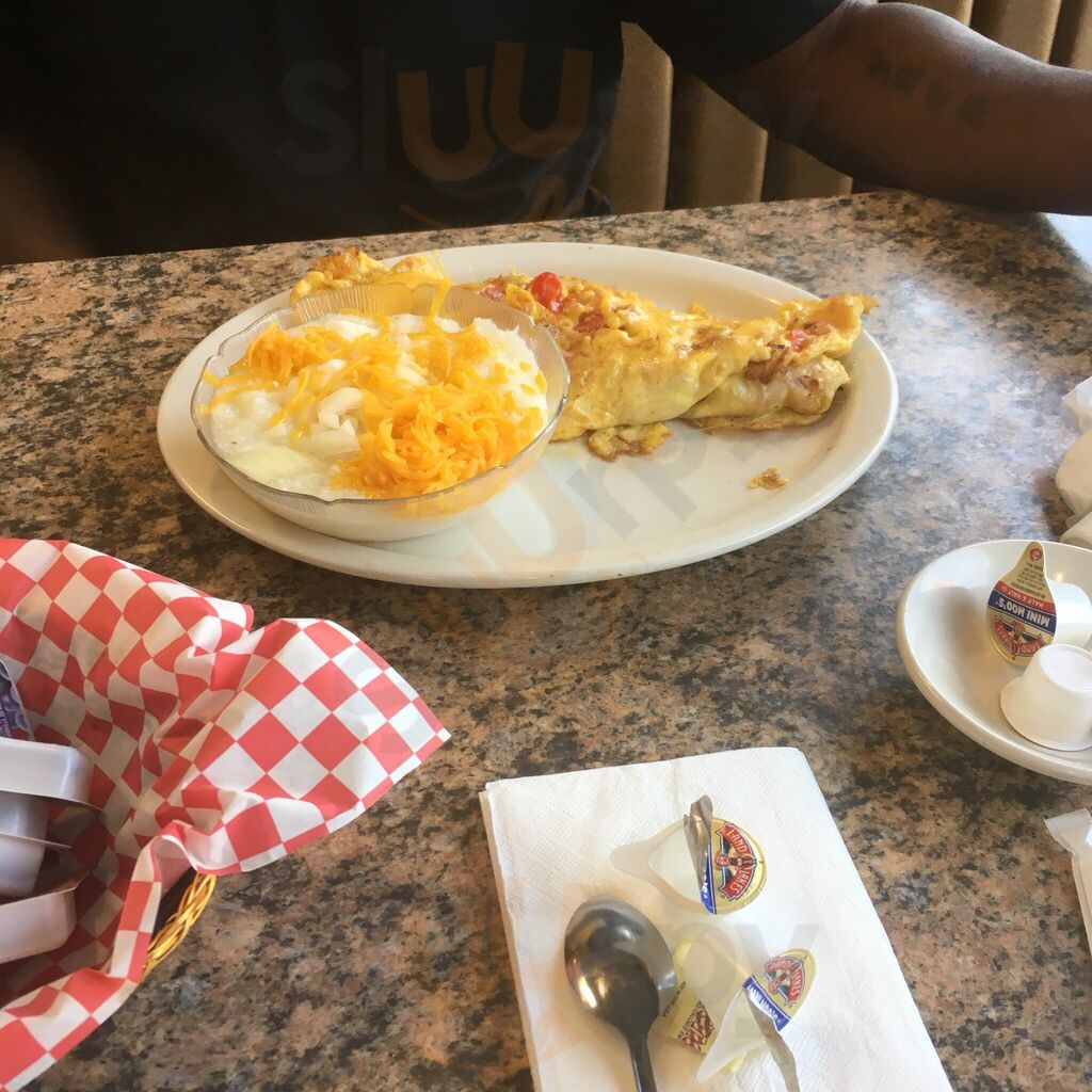 Jomars Family Restaurant