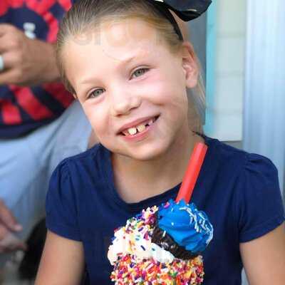 Family Fun Ice Cream Parlor