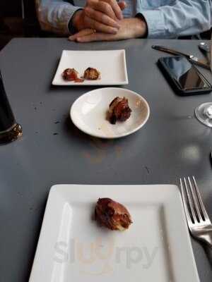 Django's Restaurant & Wine Bar